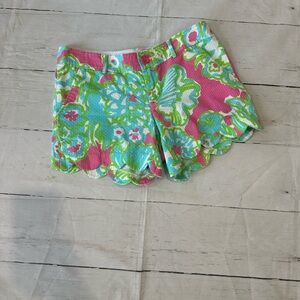 Lilly Pulitzer Buttercup scalloped hem Shorts size 6
